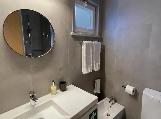 Casa T2 - 3 Minutos A Pe Da Mareta 萨格里什